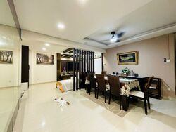 Blk 202B Compassvale South Gate (Sengkang), HDB Executive #559207641